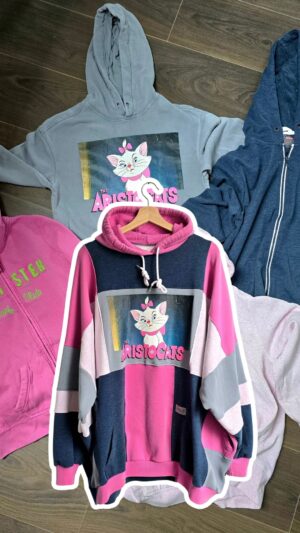 Usługa uszycia damskiej bluzy oversize large z Twoich bluz