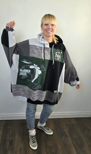 Damska bluza oversize large patchwork "Wile E. Coyote and the Road Runner"