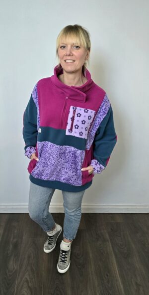 Damska bluza polarowa patchwork "Purple flowers" S-L