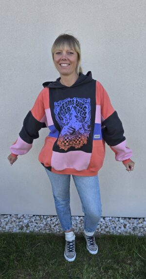 Damska bluza oversize patchwork "Dreams from another dimension"
